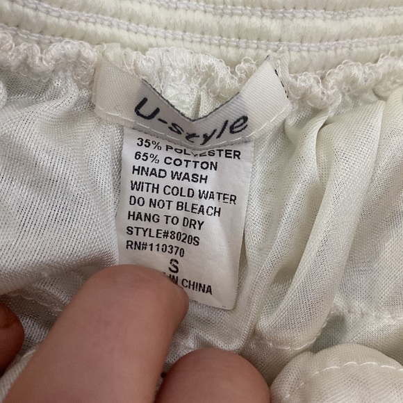 crochet/lace shorts - Picture 2 of 4